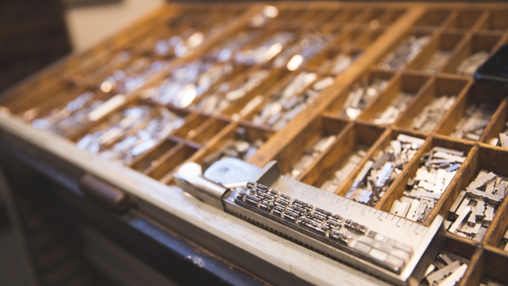 Book arts type tray