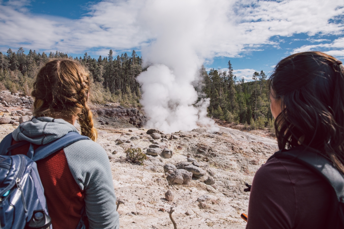 Eleanor Hall ’20 and Angeli Li ’20 look at hot springs in Yellowstone National Park.