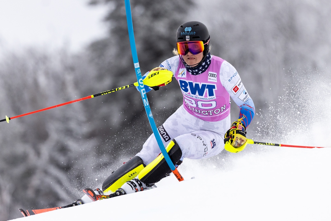 Nina O'Brien ski racing through gates