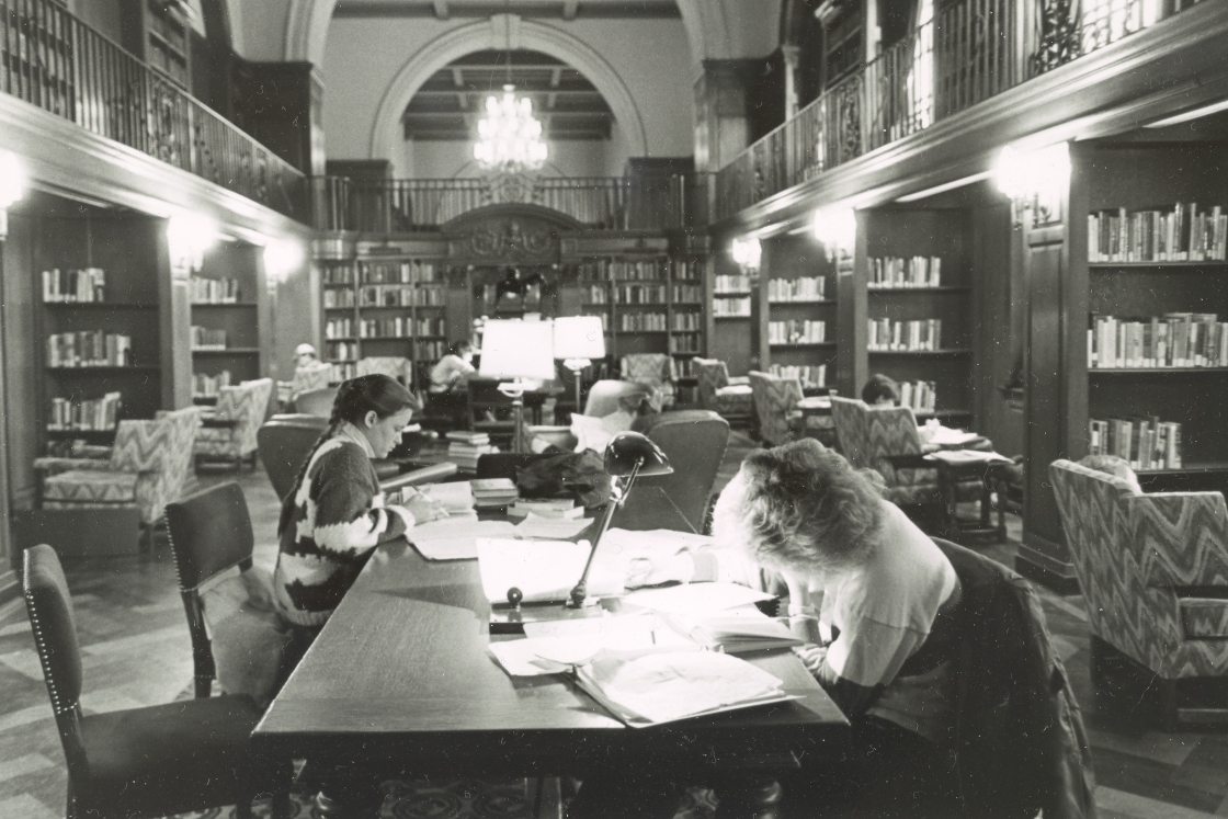 Students studying in the Tower Room in 1986