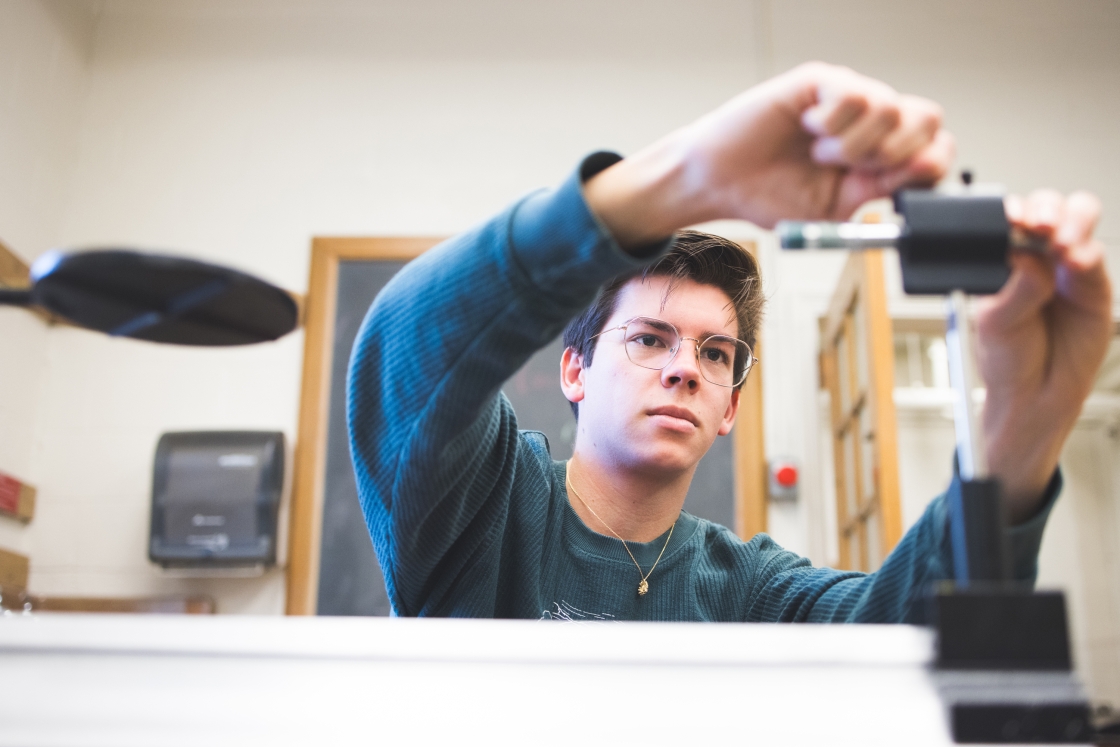 Jeremy Alkire '24 in General Physics II