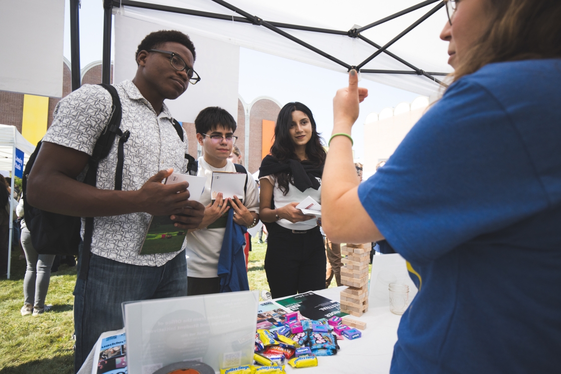 Students learn about the HOP Fellows program