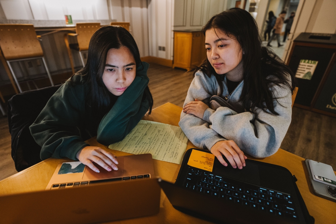 Julia Fausto and Lauren Pham