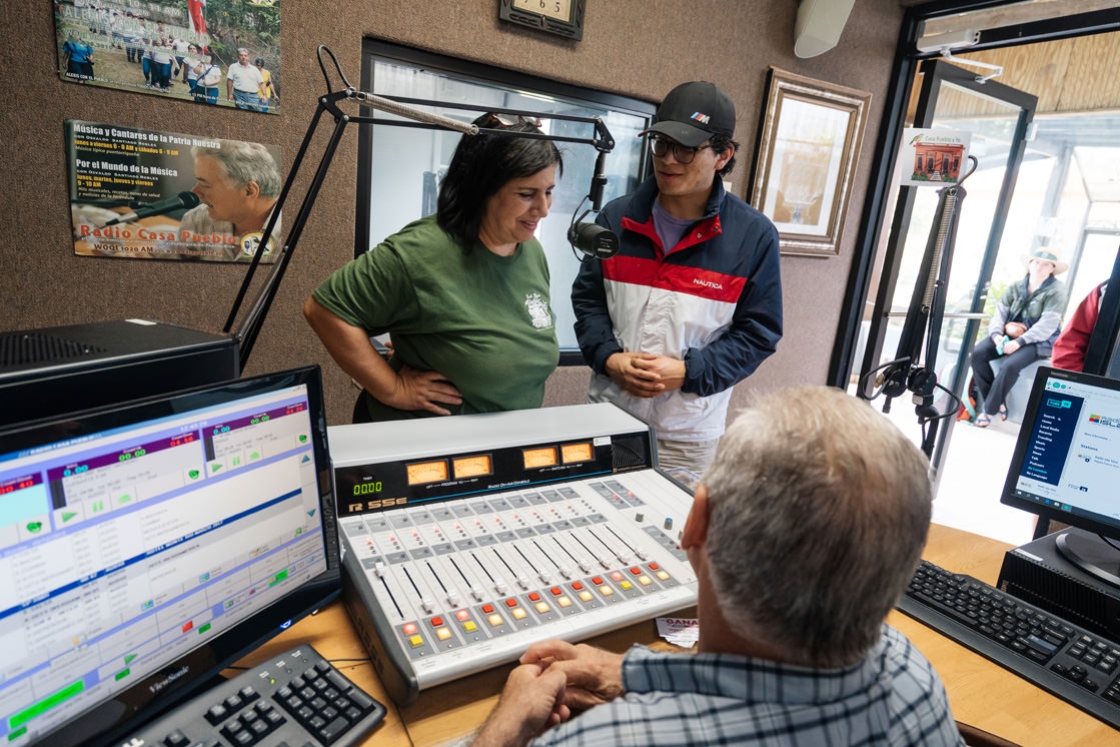 Angel Aguilar '22 speaks on the air with Radio Casa Pueblo (WOQI).