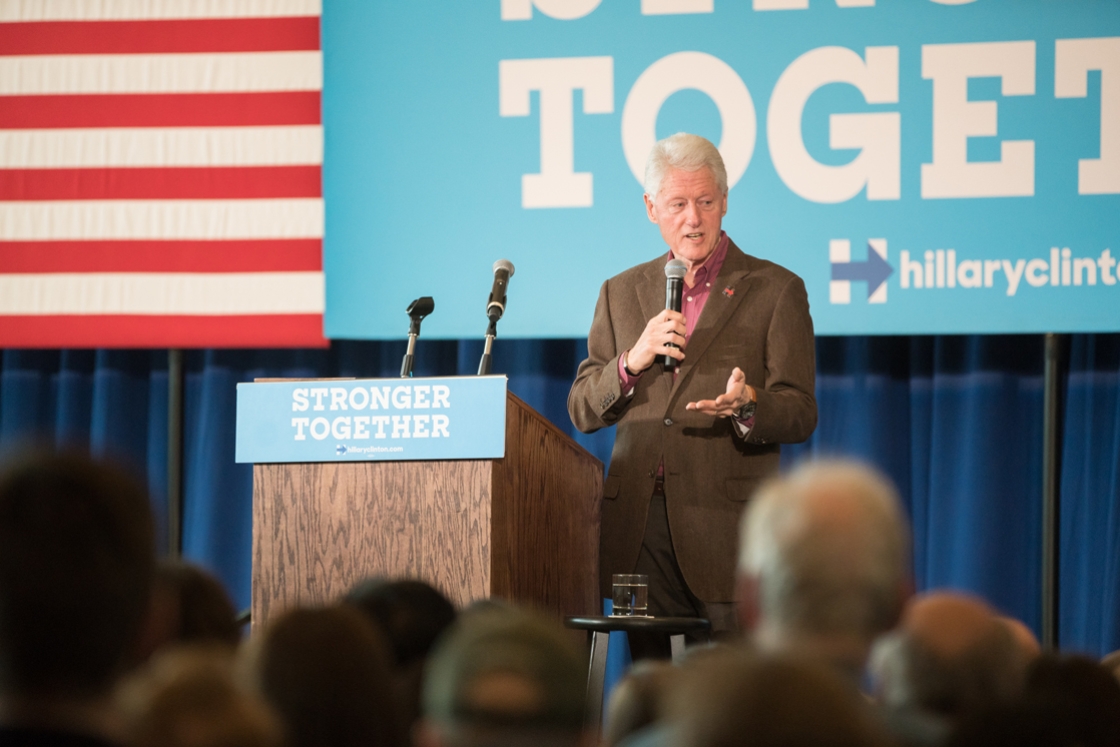 Bill Clinton campaigns for Hillary