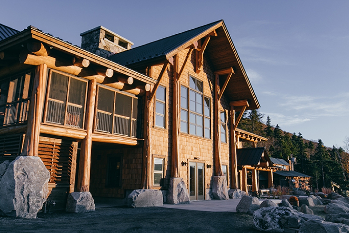 the exterior of the new Moosilauke Ravine Lodge