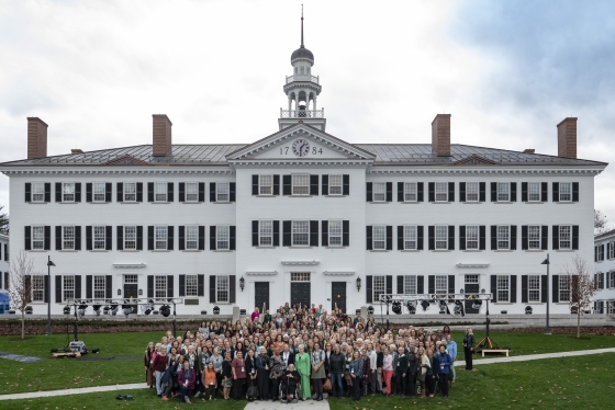 Group of people in front of Dartmouth Hall