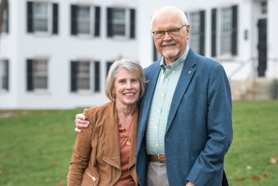 President Emeritus James Wright and Susan DeBevoise Wright in front of Dartmouth Hall