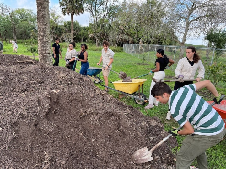 Students digging in Texas