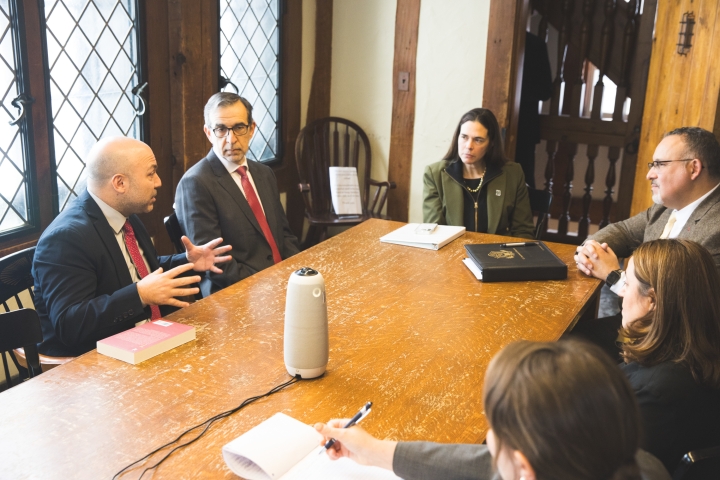 Roundtable with faculty members