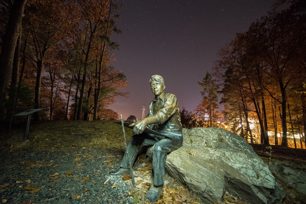 statue of Robert Frost near Bartlett Tower