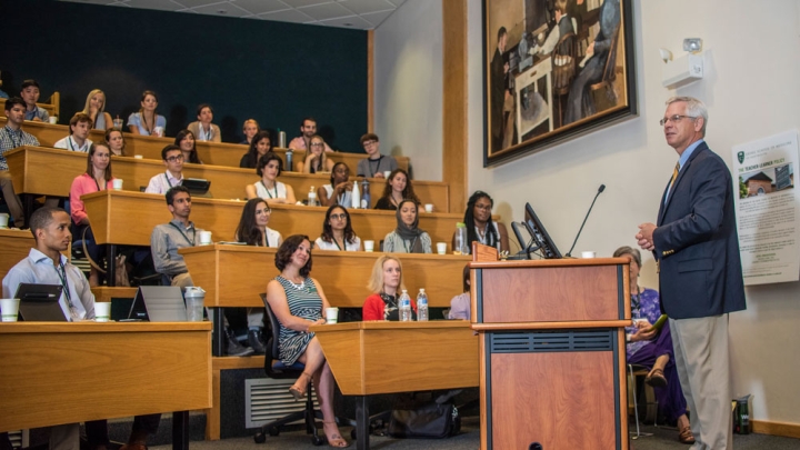 Dean Duane Compton welcomes the Class of ’23 to Geisel. (Photo by Kata Sasvari)