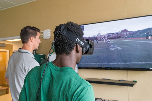 Victor Williams ’16 wears the Oculus Rift headset