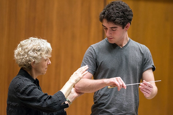 Professor Melinda O'Neal with a student