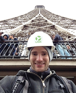 Dartmouth alum Jan Gromadzki ’10, Thayer ’11, managed the wind turbine installation on Paris’ iconic Eiffel Tower.