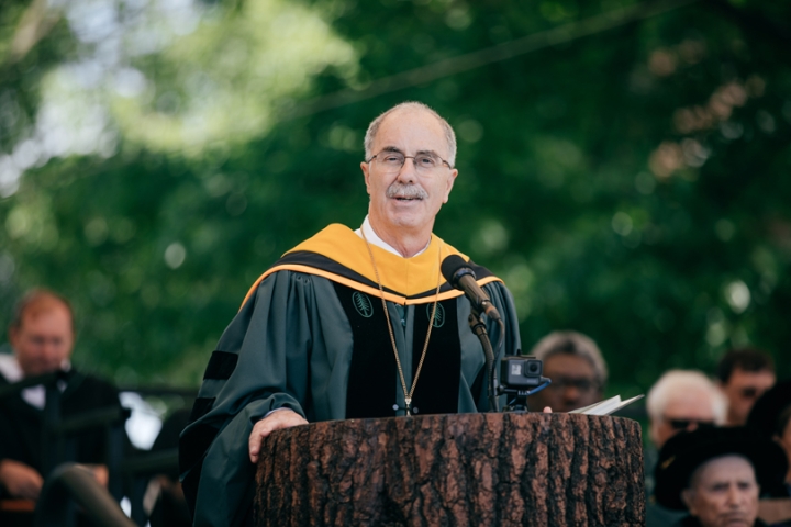 President Hanlon delivers valedictory to the graduates